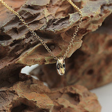 Lade das Bild in den Galerie-Viewer, Cartier Trinity Halskette in 18KT Gold mit Box
