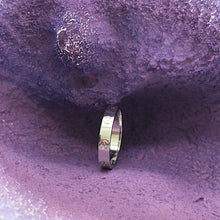 Lade das Bild in den Galerie-Viewer, Cartier Love Ring in 18KT Weißgold mit Cartier Box in Gr. 54
