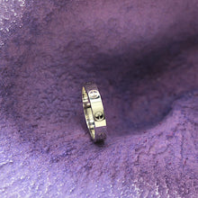 Lade das Bild in den Galerie-Viewer, Cartier Love Ring in 18KT Weißgold mit Cartier Box in Gr. 51
