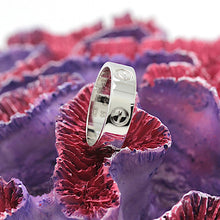 Lade das Bild in den Galerie-Viewer, Cartier Love Ring in 18KT Weißgold mit Cartier Box in Gr. 55
