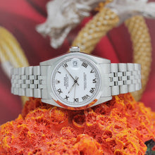 Lade das Bild in den Galerie-Viewer, Rolex Datejust Medium Stahl Ref: 68240 mit Box von 1997
