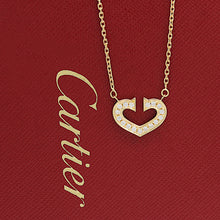 Lade das Bild in den Galerie-Viewer, Cartier C Heart Halskette in 18KT Gold mit Diamanten
