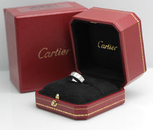 Lade das Bild in den Galerie-Viewer, Cartier Love Ring in 18KT Weißgold mit Cartier Box in Gr. 53
