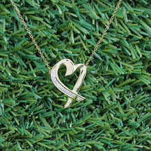 Lade das Bild in den Galerie-Viewer, Tiffany &amp; Co. &quot;Paloma Picasso &quot; Loving Heart Diamond in 18KT Gold
