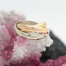 Lade das Bild in den Galerie-Viewer, Cartier Trinity Tricolour 18KT Gold mit Cartier Box in Gr. 54
