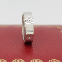 Lade das Bild in den Galerie-Viewer, Cartier Love Ring in 18KT Weißgold mit Cartier Box in Gr. 63

