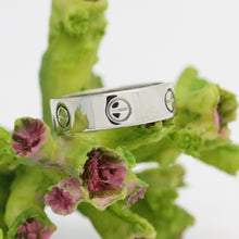 Lade das Bild in den Galerie-Viewer, Cartier Love Ring in 18KT Weißgold mit Cartier Box in Gr. 58
