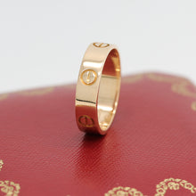 Lade das Bild in den Galerie-Viewer, Cartier Love Ring in 18KT Rosegold mit Cartier Box in Gr. 61
