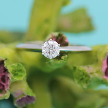 Lade das Bild in den Galerie-Viewer, Tiffany &amp; Co. Verlobungsring Platin 950-Gr.49 - Box &amp; Zertifikat 0.28 ct - VVS1
