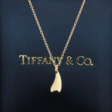 Lade das Bild in den Galerie-Viewer, Tiffany &amp; Co. Elsa Peretti &quot;Teardrop&quot; Halskette in 18KT Gold mit Box
