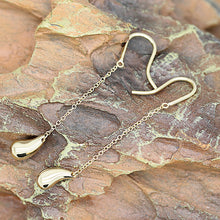 Lade das Bild in den Galerie-Viewer, Tiffany &amp; Co. Ohrringe Elsa Peretti &quot;Tropfen&quot; in 18KT Gelbgold
