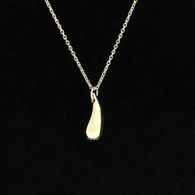 Lade das Bild in den Galerie-Viewer, Tiffany &amp; Co. Elsa Peretti &quot;Teardrop&quot; Halskette in 18KT Gold mit Box
