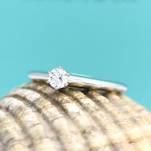 Lade das Bild in den Galerie-Viewer, Tiffany &amp; Co.Verlobungsring Platin 950 - Gr.51 - Box &amp; Zertifikat 0,22 ct - VS1
