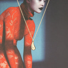 Lade das Bild in den Galerie-Viewer, Tiffany &amp; Co. Elsa Peretti &quot;Teardrop&quot; Halskette in 18KT Gold mit Box
