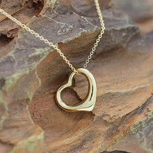 Lade das Bild in den Galerie-Viewer, Tiffany &amp; Co. Elsa Peretti &quot;offenes Herz&quot; Halskette in 18KT Gold mit Box
