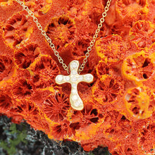 Lade das Bild in den Galerie-Viewer, Tiffany &amp; Co. Elsa Peretti &quot;kleines Kreuz&quot; Halskette in 18KT Gold mit Box
