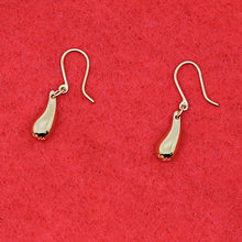 Lade das Bild in den Galerie-Viewer, Tiffany &amp; Co. Ohrringe Elsa Peretti &quot;Tropfen&quot; in 18KT Gelbgold
