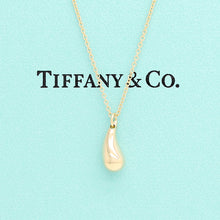 Lade das Bild in den Galerie-Viewer, Tiffany &amp; Co. Elsa Peretti &quot;Teardrop&quot; Halskette in 18KT Gold mit Box

