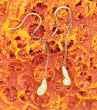 Lade das Bild in den Galerie-Viewer, Tiffany &amp; Co. Ohrringe Elsa Peretti &quot;Tropfen&quot; in 18KT Gelbgold
