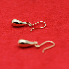 Lade das Bild in den Galerie-Viewer, Tiffany &amp; Co. Ohrringe Elsa Peretti &quot;Tropfen&quot; in 18KT Gelbgold
