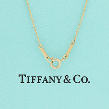 Lade das Bild in den Galerie-Viewer, Tiffany &amp; Co. Elsa Peretti &quot;offenes Herz&quot; Halskette in 18KT Gold mit Box
