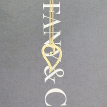 Lade das Bild in den Galerie-Viewer, Tiffany &amp; Co. &quot;offenem Blatt &quot; Halskette in 18KT Gold mit Box
