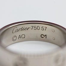 Lade das Bild in den Galerie-Viewer, Cartier Love Ring in 18KT Weißgold mit Cartier Box in Gr. 57
