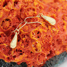 Lade das Bild in den Galerie-Viewer, Tiffany &amp; Co. Ohrringe Elsa Peretti &quot;Tropfen&quot; in 18KT Gelbgold
