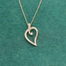 Lade das Bild in den Galerie-Viewer, Tiffany &amp; Co. &quot;offenem Blatt &quot; Halskette in 18KT Gold mit Box
