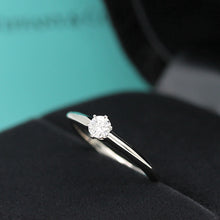 Lade das Bild in den Galerie-Viewer, Tiffany &amp; Co.Verlobungsring Platin 950 - Gr.51 - Box &amp; Zertifikat 0,22 ct - VS1
